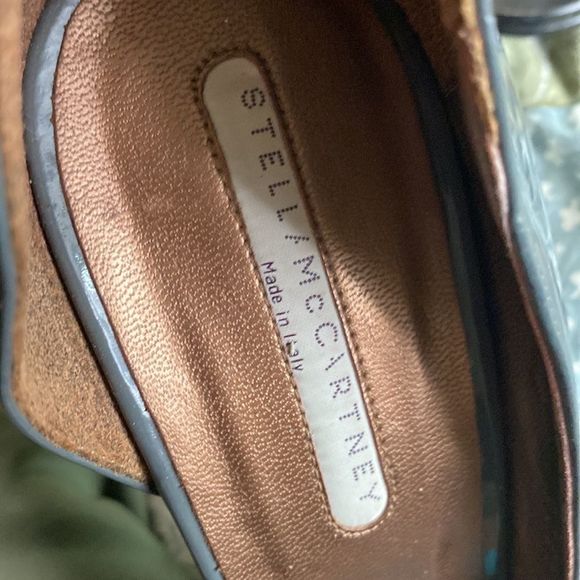 Stella McCartney Grey Faux Patent Leather Peeptoe Heels Size 38.5 (US 8) - Picture 5 of 8